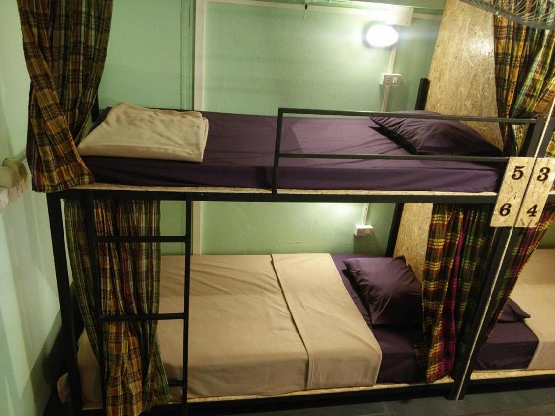 J Giant Hostel Чіангмай Екстер'єр фото