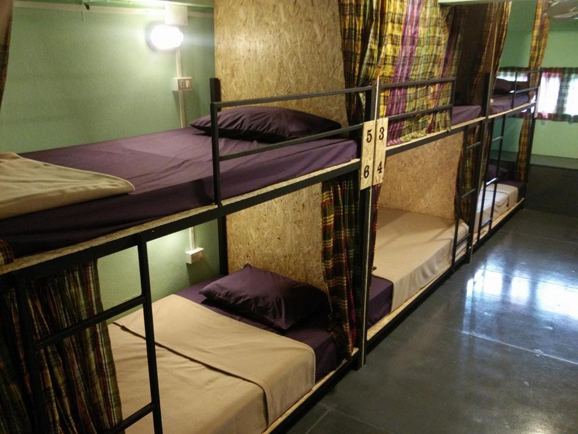 J Giant Hostel Чіангмай Екстер'єр фото