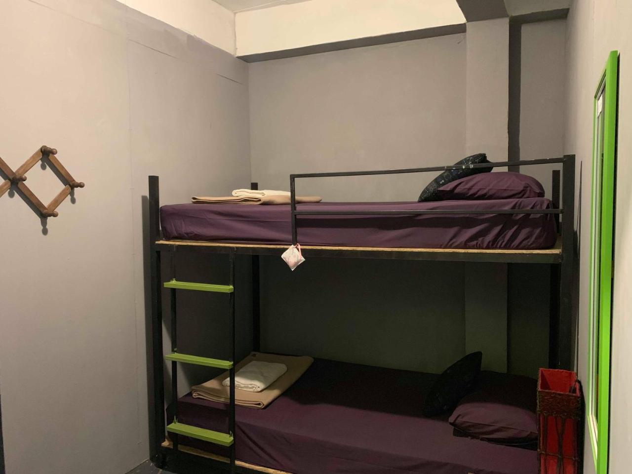 J Giant Hostel Чіангмай Екстер'єр фото