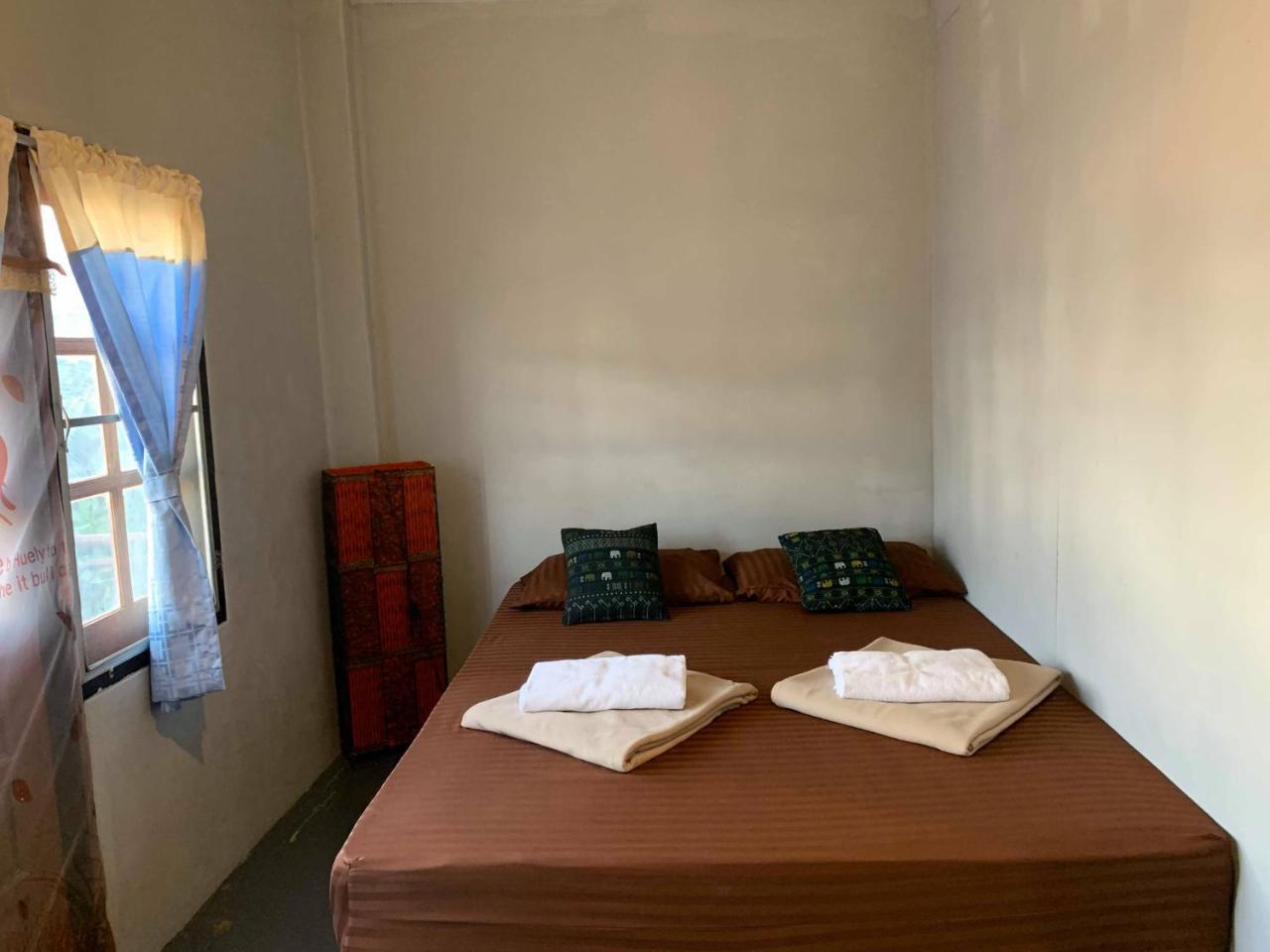 J Giant Hostel Чіангмай Екстер'єр фото